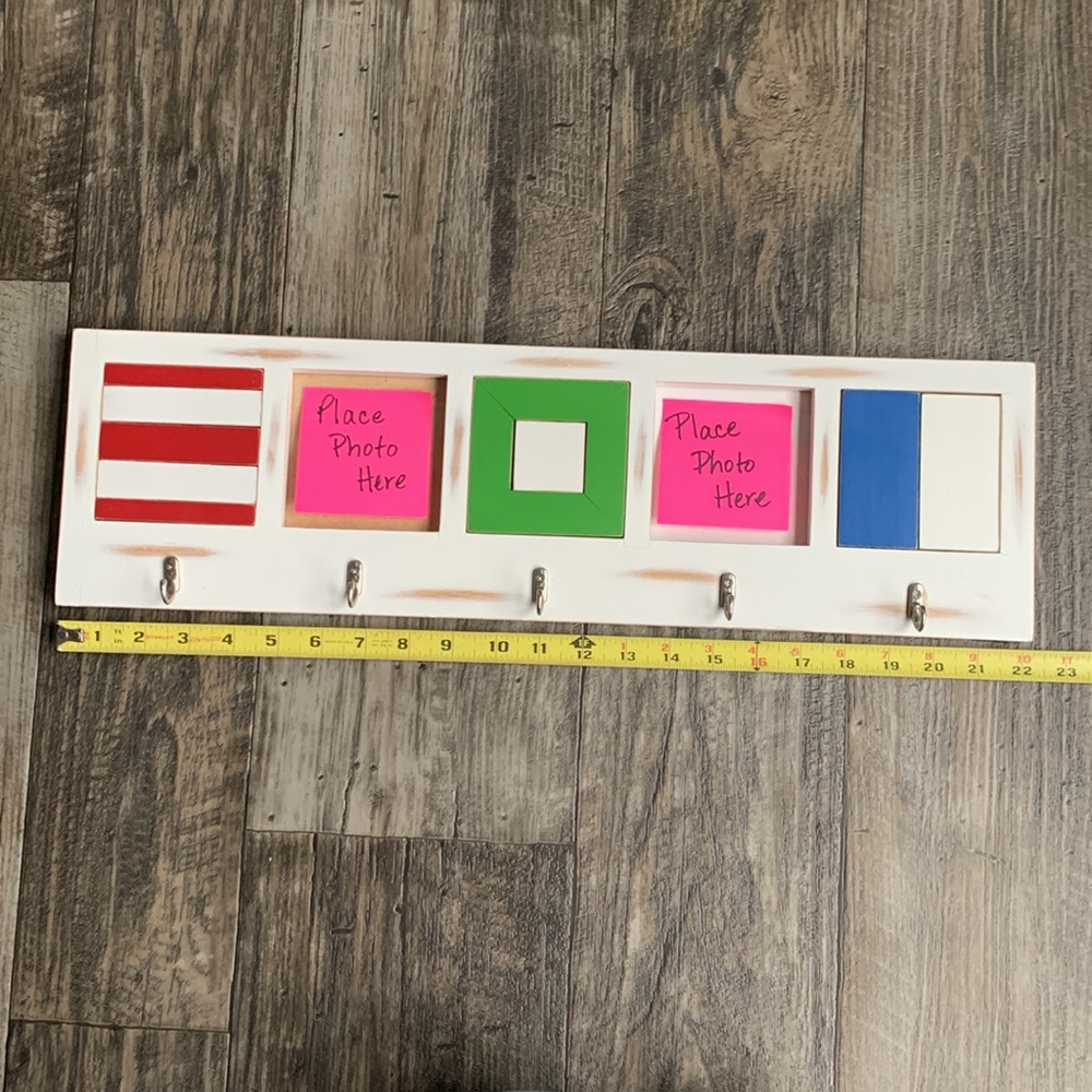 Frame w/hooks
